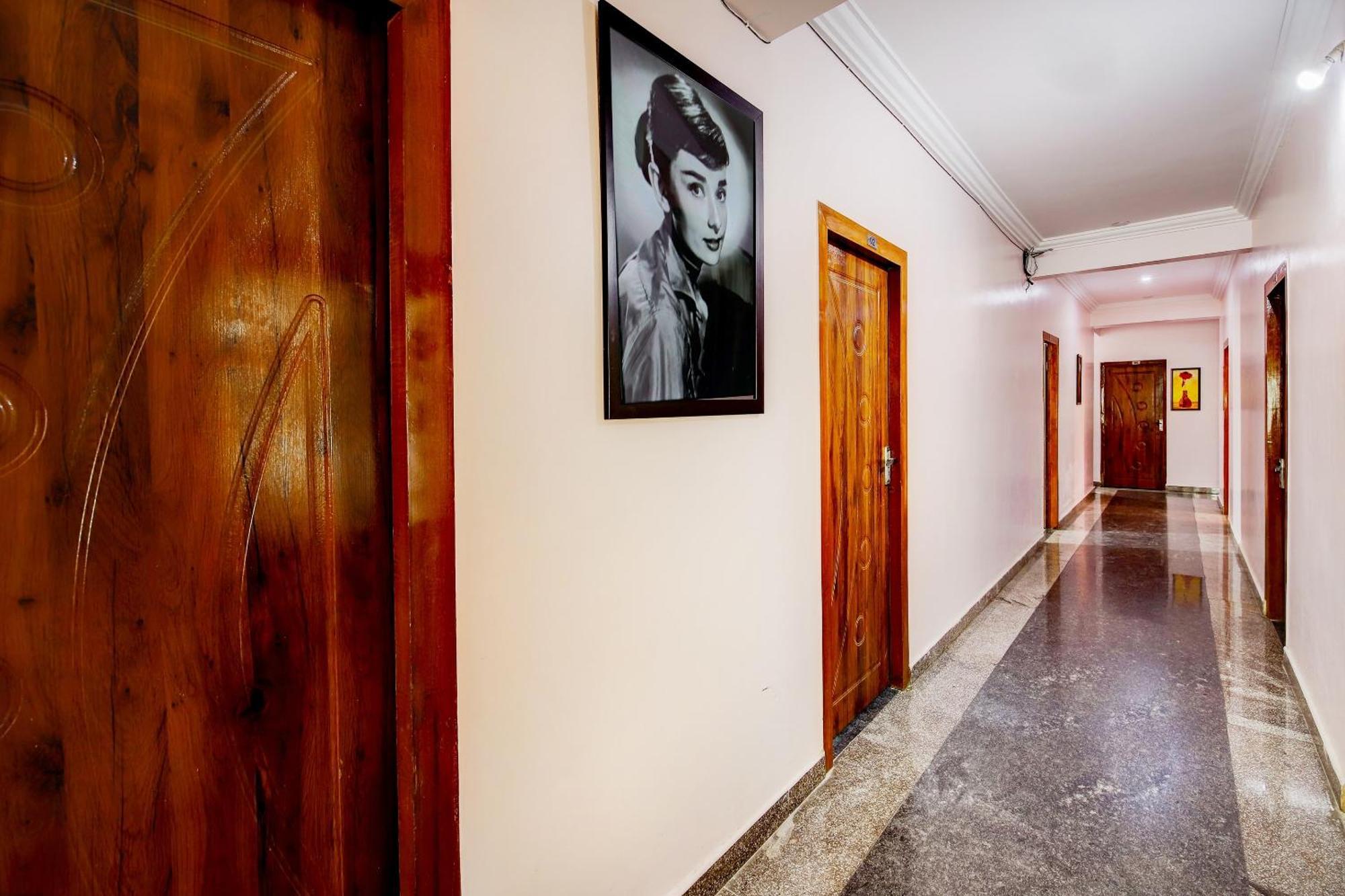 Hotel O Hotel Utsav Palace Bangalore Eksteriør billede